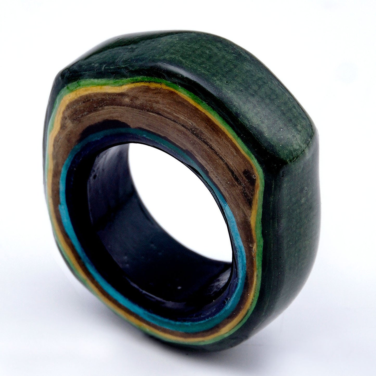 anillo de papel, joyas de papel, accesorios de papel, anillos de papel artesanales, collares de papel, joyas de papel reciclado,