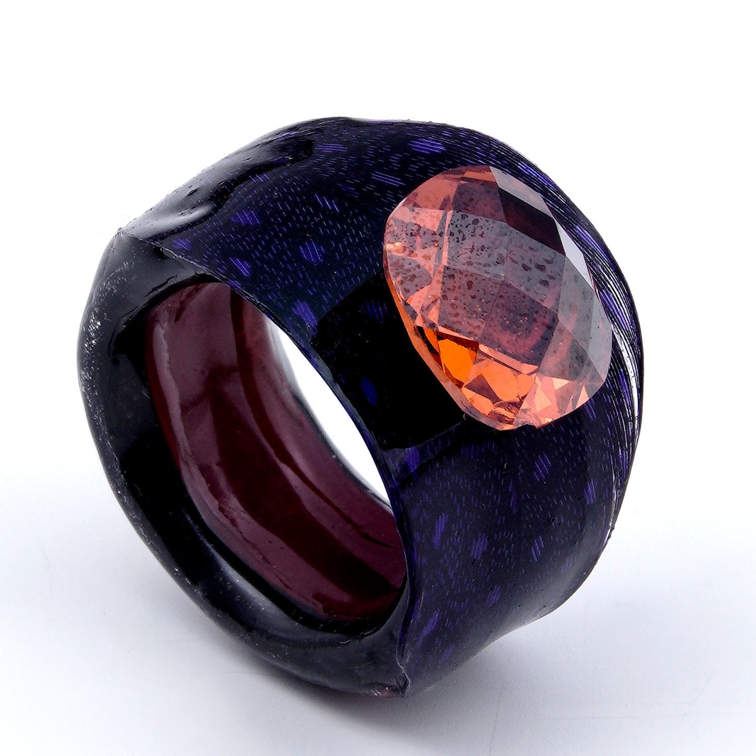anillo de papel, joyas de papel, accesorios de papel, anillos de papel artesanales, collares de papel, joyas de papel reciclado,