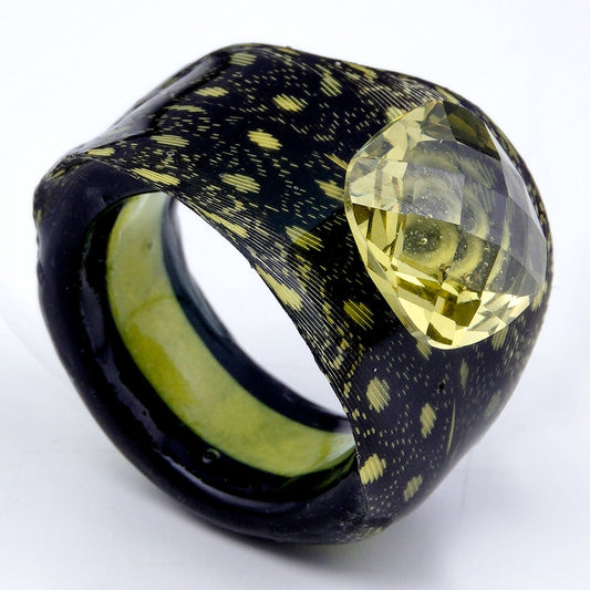 anillo de papel, joyas de papel, accesorios de papel, anillos de papel artesanales, collares de papel, joyas de papel reciclado,