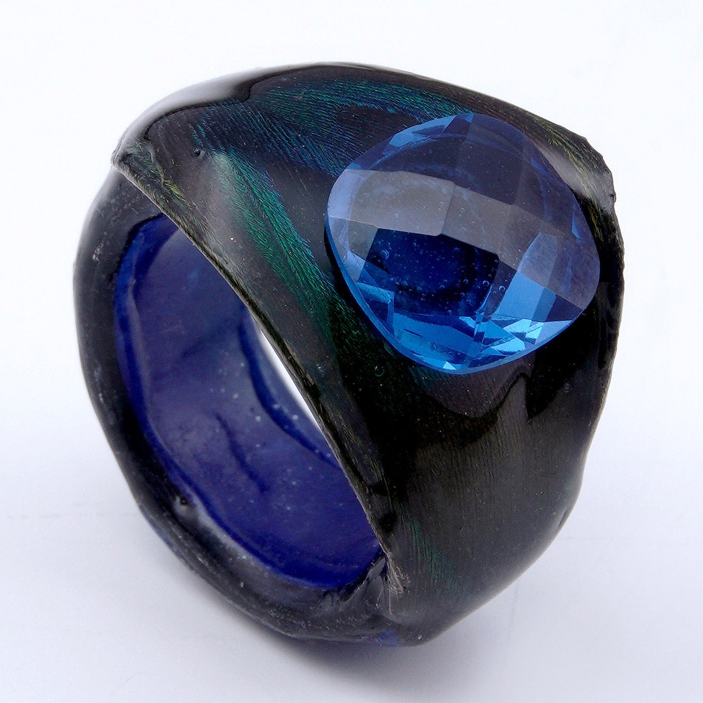 anillo de papel, joyas de papel, accesorios de papel, anillos de papel artesanales, collares de papel, joyas de papel reciclado,