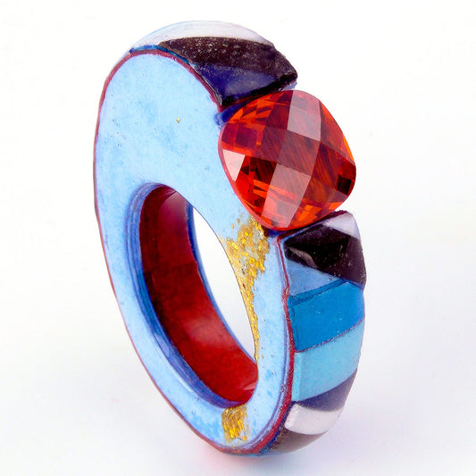 Anillo Taiwán Blue magpie con circonita rubí